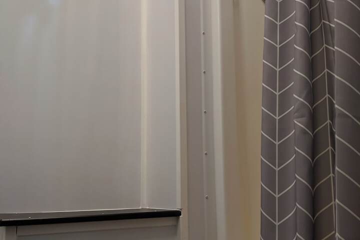 Room 373 of 447