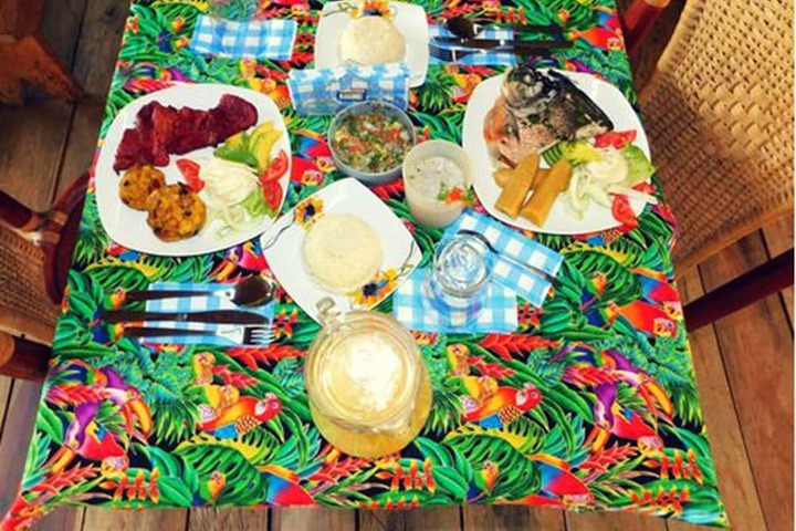 Dining 23 of 37