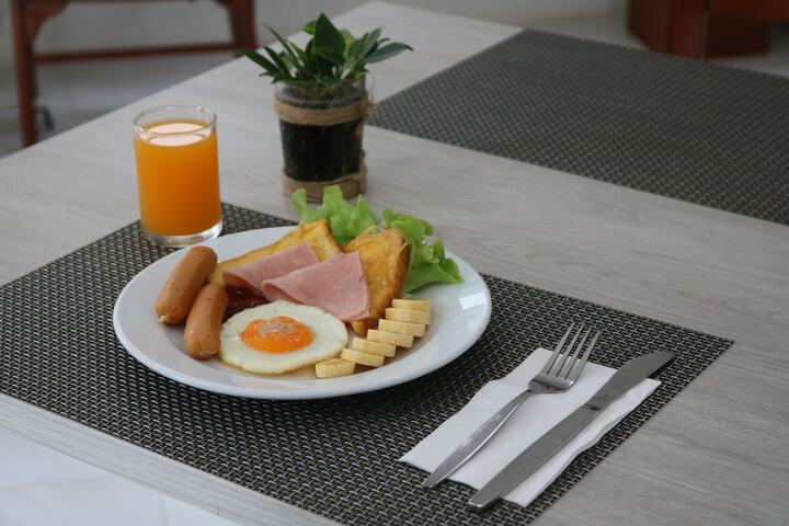 Breakfast/Coffee Service 54 of 62