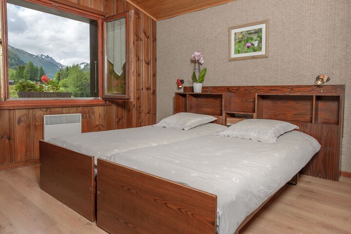 Room 5 of 48