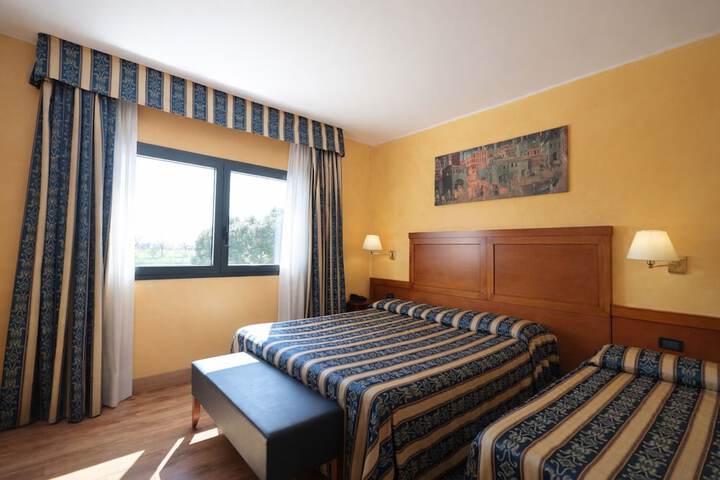 Room 40 of 105