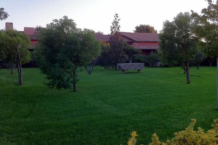 Hotel Exterior 1 of 20