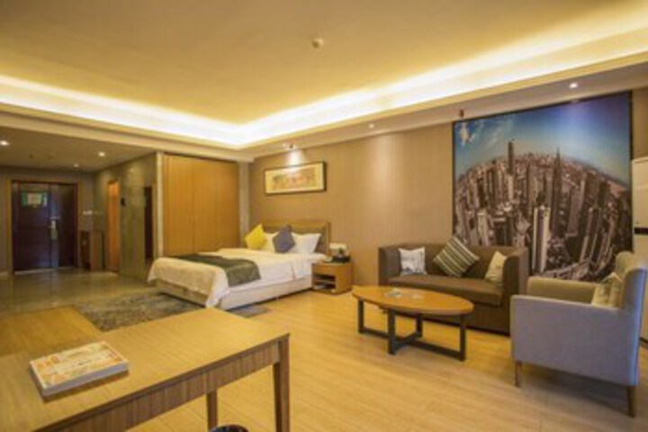 Room 14 of 70