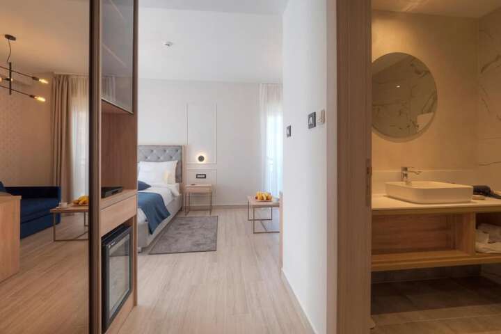 Room 30 of 56