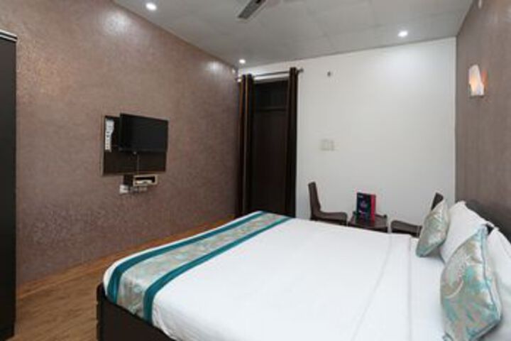 Room 4 of 21