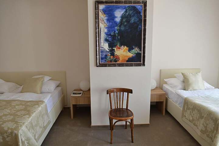 Room 11 of 54