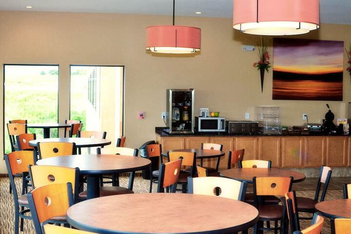 Breakfast area