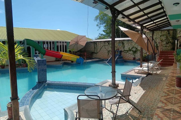 Pool 16 of 37