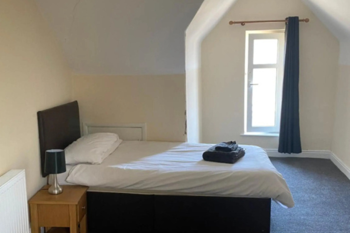 Room 3 of 11