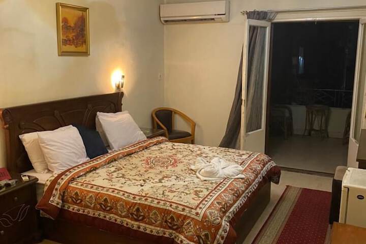 Room 25 of 52