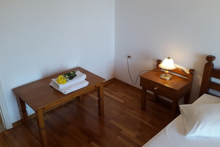 Room 9 of 64
