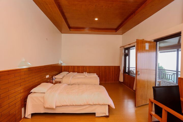 Room 8 of 42