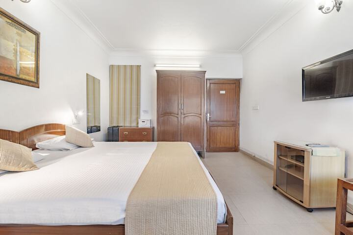 Room 17 of 246