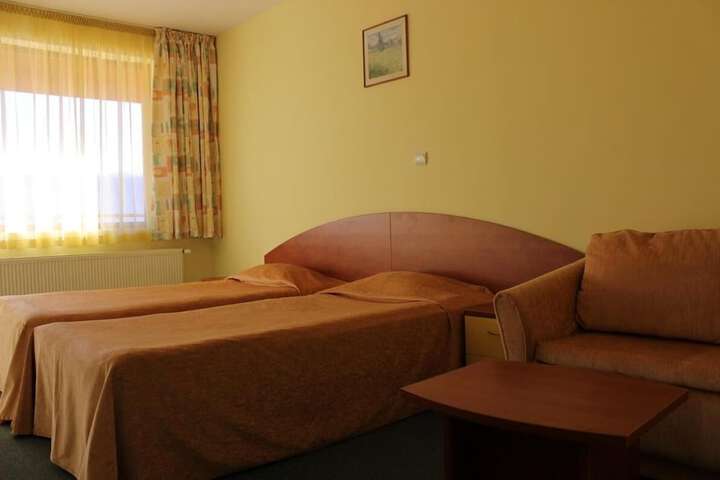 Room 17 of 61
