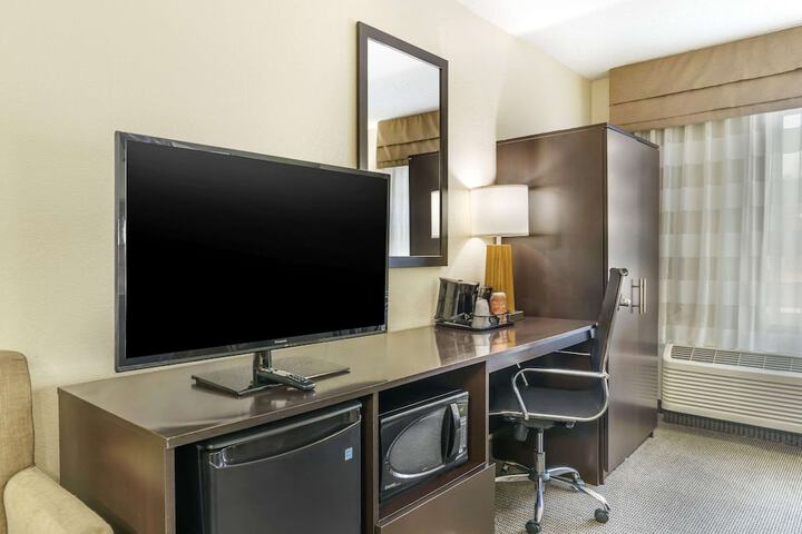 2 Double Beds (5 of 6)