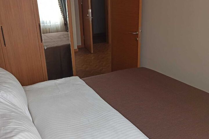 Room 23 of 54
