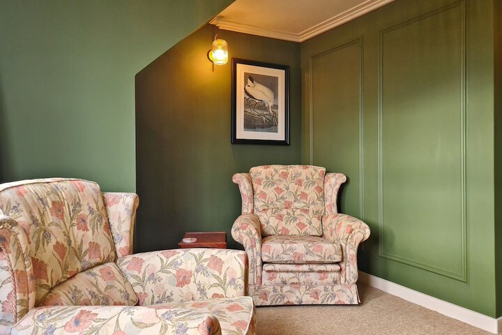 Room 4 of 46
