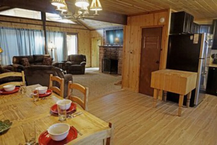 Room 8 of 33