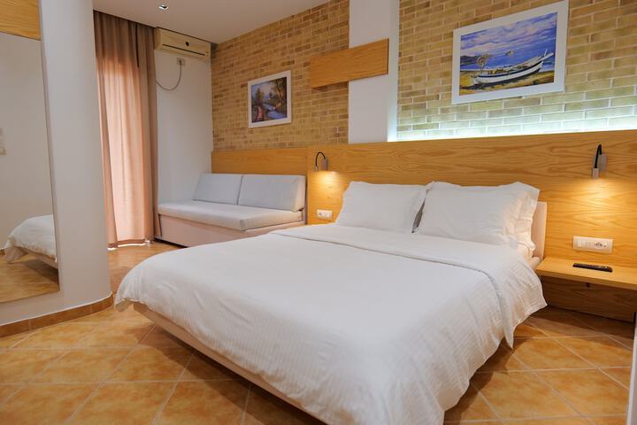 Room 30 of 123