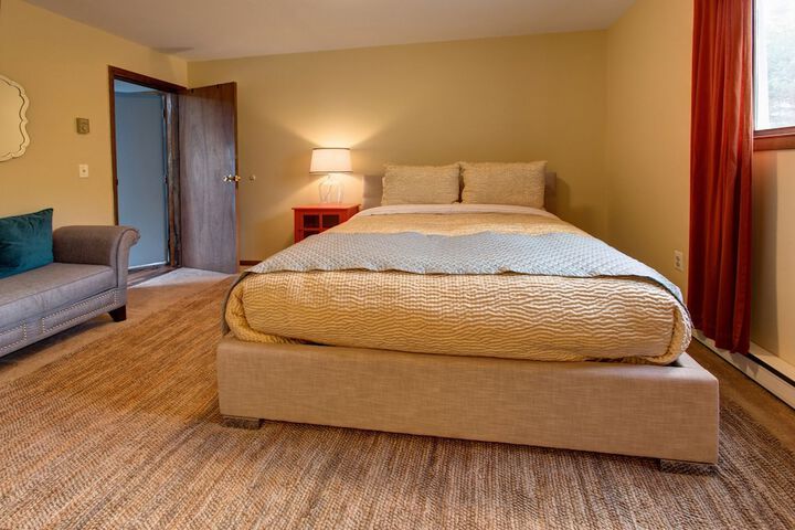 Room 1 of 35