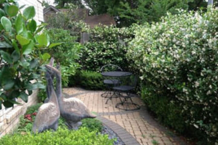 Hotel Exterior 10 of 43