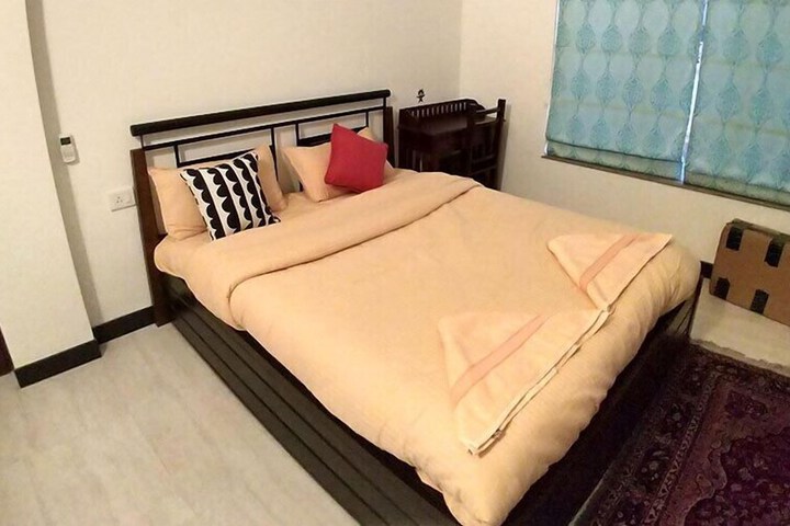 Room 3 of 15