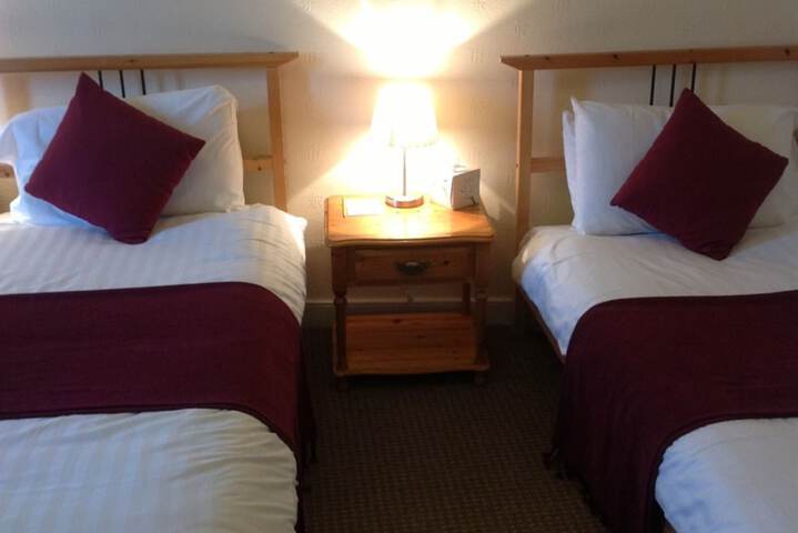 Room 5 of 43