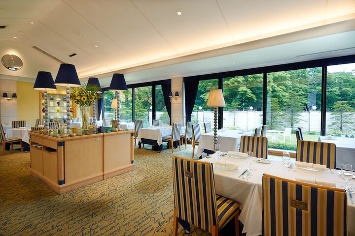 Dining Photos