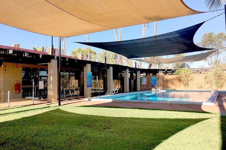 Hotel Pool