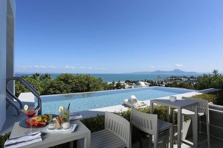 Pools & Facilities
