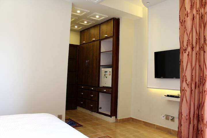 Room 14 of 21