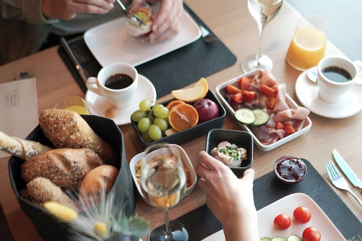 Breakfast/Coffee Service 20 of 34