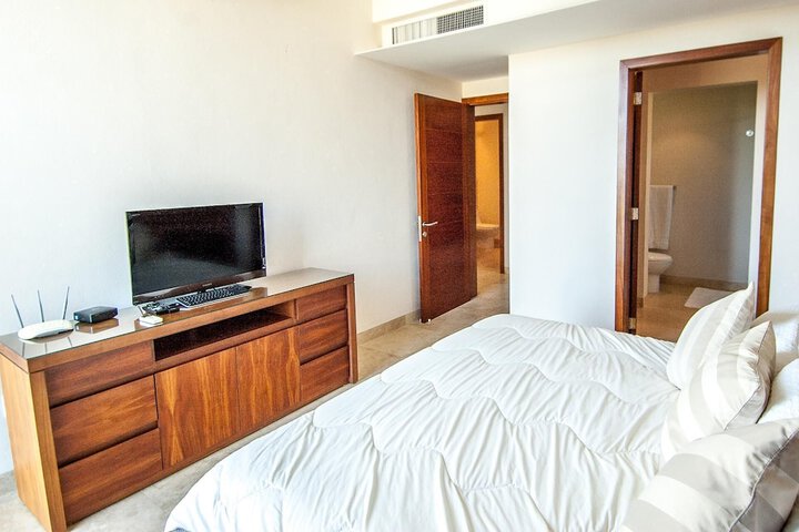 Room 4 of 23
