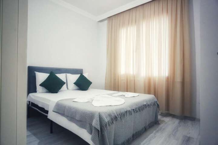 Room 3 of 13
