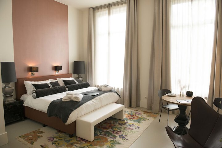 Room 5 of 20