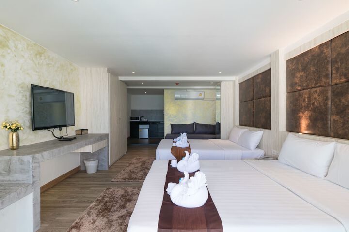 Room 48 of 102