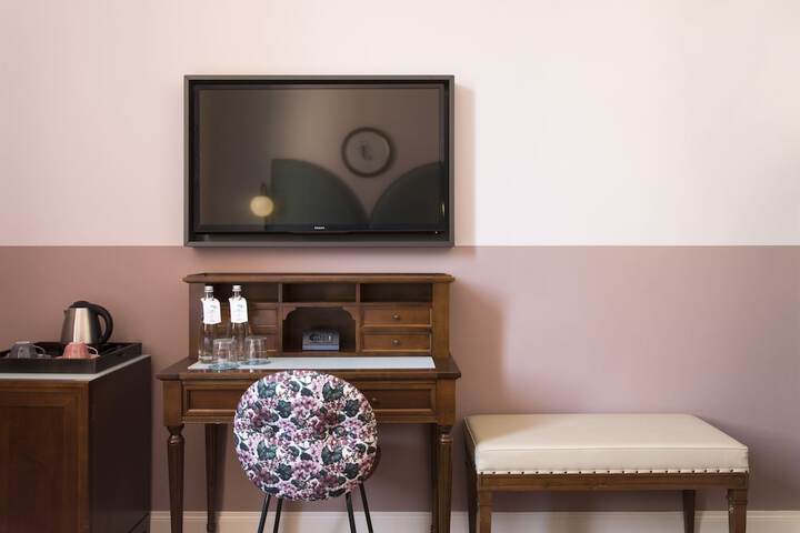 Room 20 of 93