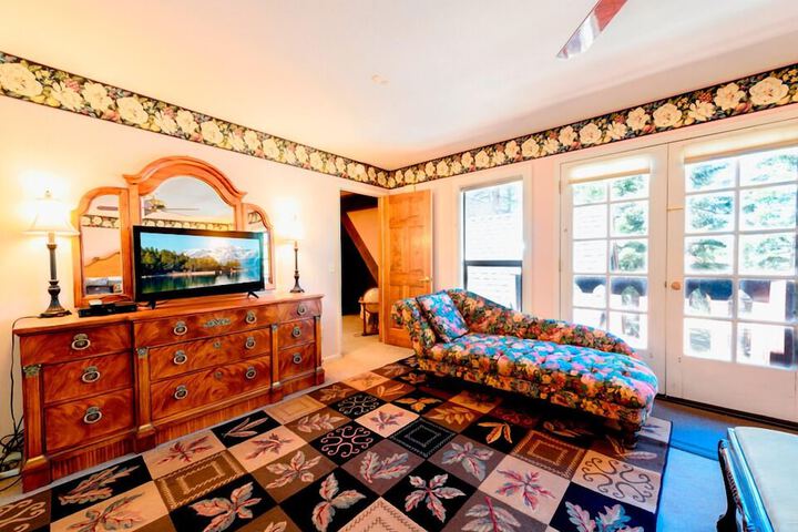 Room 20 of 39
