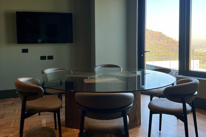 Room 40 of 163