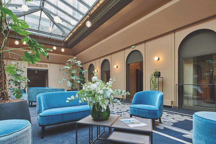 Guest Lobby
