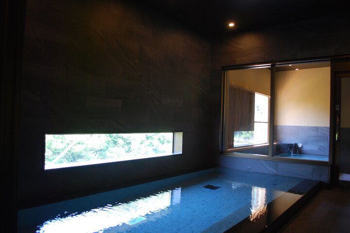 Room 27 of 42