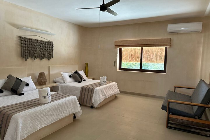 Room 3 of 37