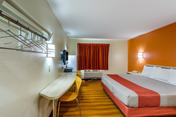 2 Double Beds (6 of 11)