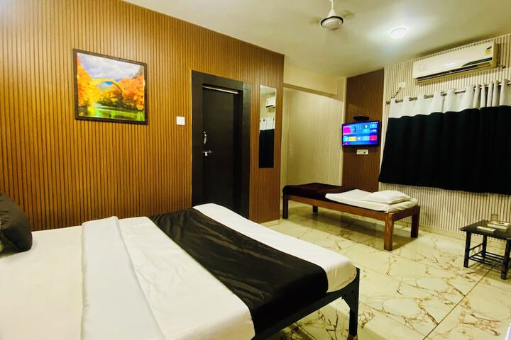 Room 18 of 34
