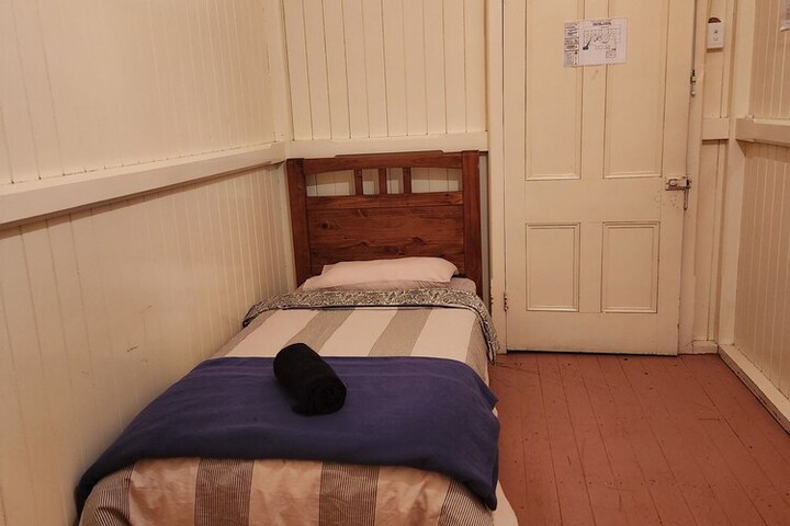 Room 6 of 21