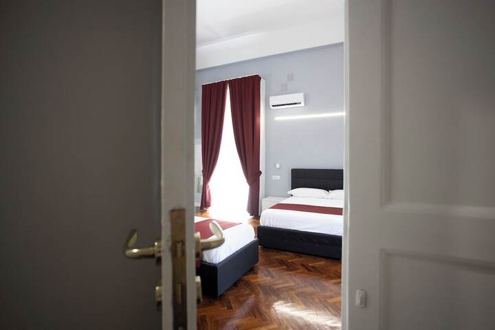 Room 49 of 111