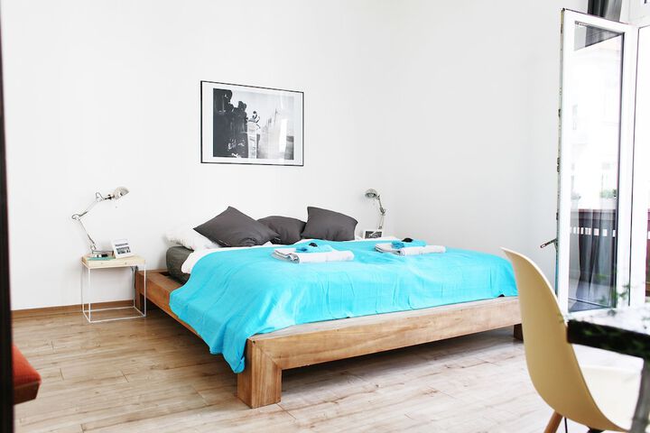 Room 5 of 6