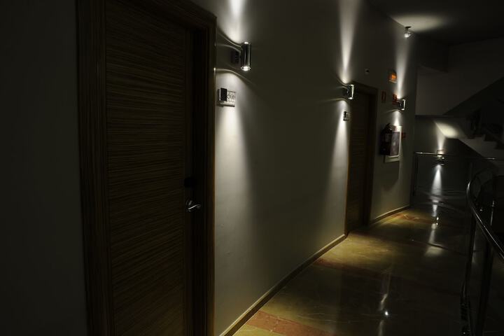 Ballroom/Hall 46 of 55