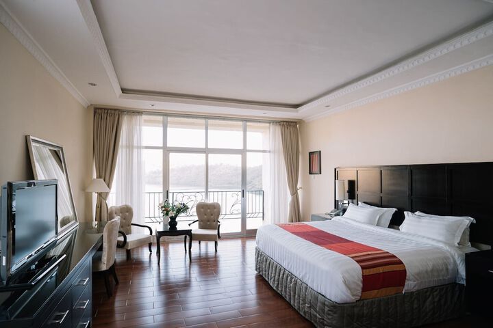 Room 2 of 29