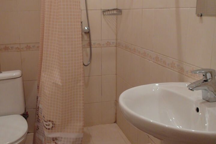 Room 9 of 46